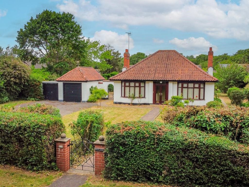 2 bed bungalow for sale in Gurnard Leys, Bretton, Peterborough PE3, £325,000