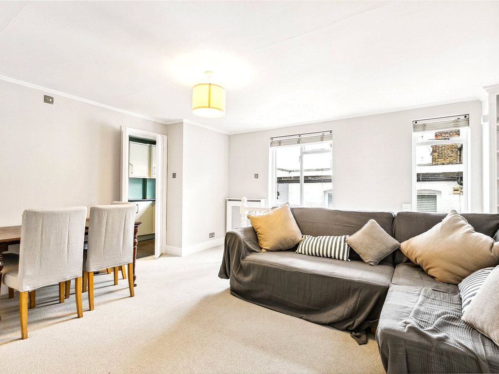 3 bed flat for sale in Fulham Palace Road, London SW6, £680,000