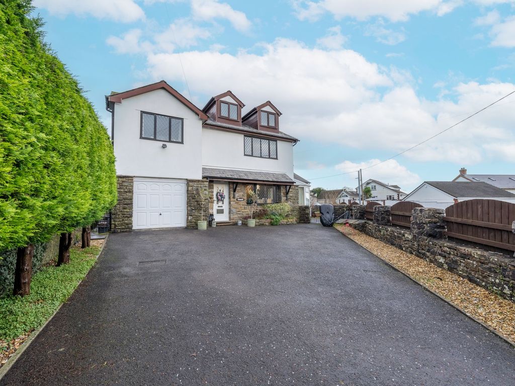 4 bed detached house for sale in Minffrwd Road, Pencoed CF35, £430,000