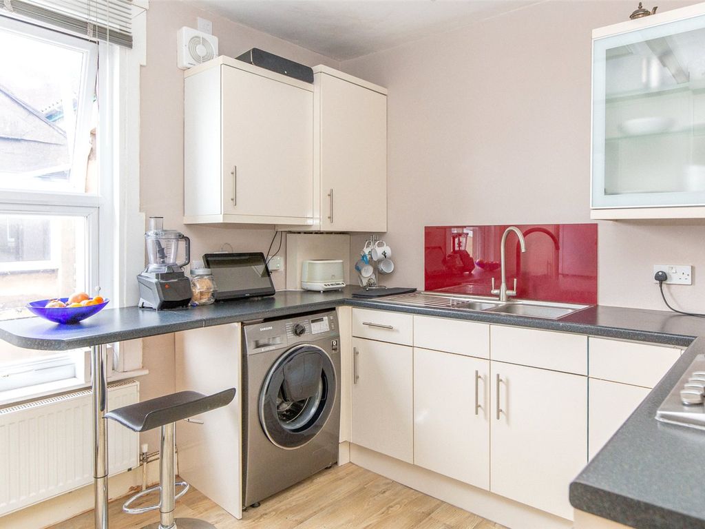 1 bed flat for sale in Brynland Avenue, Bristol BS7, £280,000