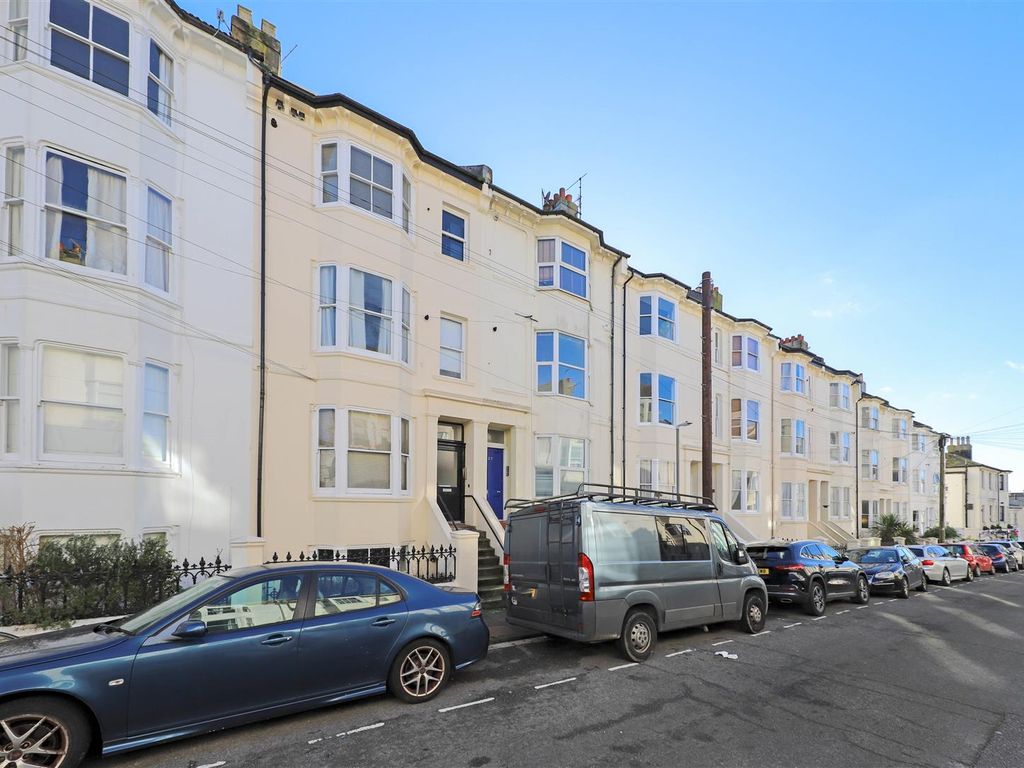 1 bed flat for sale in Buckingham Street, Brighton BN1, £230,000