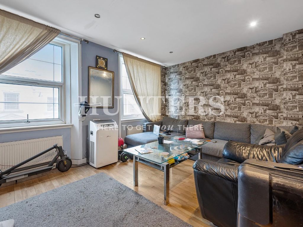1 bed flat for sale in Belsize Road, London NW6, £275,000