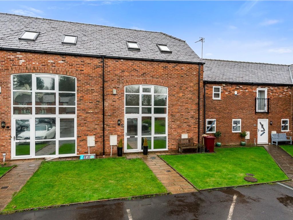 4 bed town house for sale in Moss Hall Farm Cottages, Off Plodder Lane, Bolton BL5, £320,000