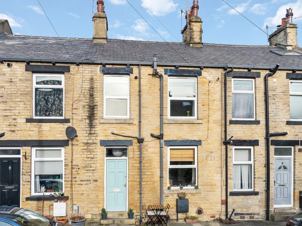 1 bed terraced house for sale in Providence Street, Farsley, Pudsey, West Yorkshire LS28, £147,000