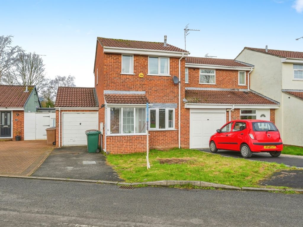 2 bed end terrace house for sale in Coopers Croft, Hatton, Derby DE65, £180,000