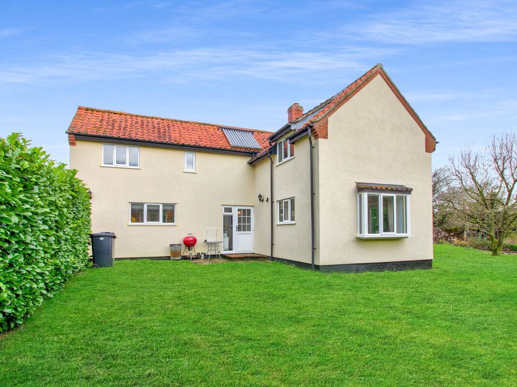 4 bed detached house for sale in Chequers Lane, Bressingham, Diss IP22, £500,000