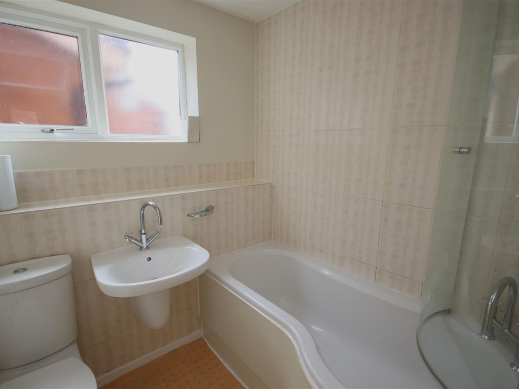 3 bed property to rent in Eland Way, Cherry Hinton, Cambridge CB1, £1,800 pcm