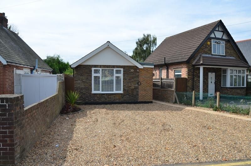 3 bed detached bungalow to rent in Royal Lane, Hillingdon UB8, £2,500 pcm
