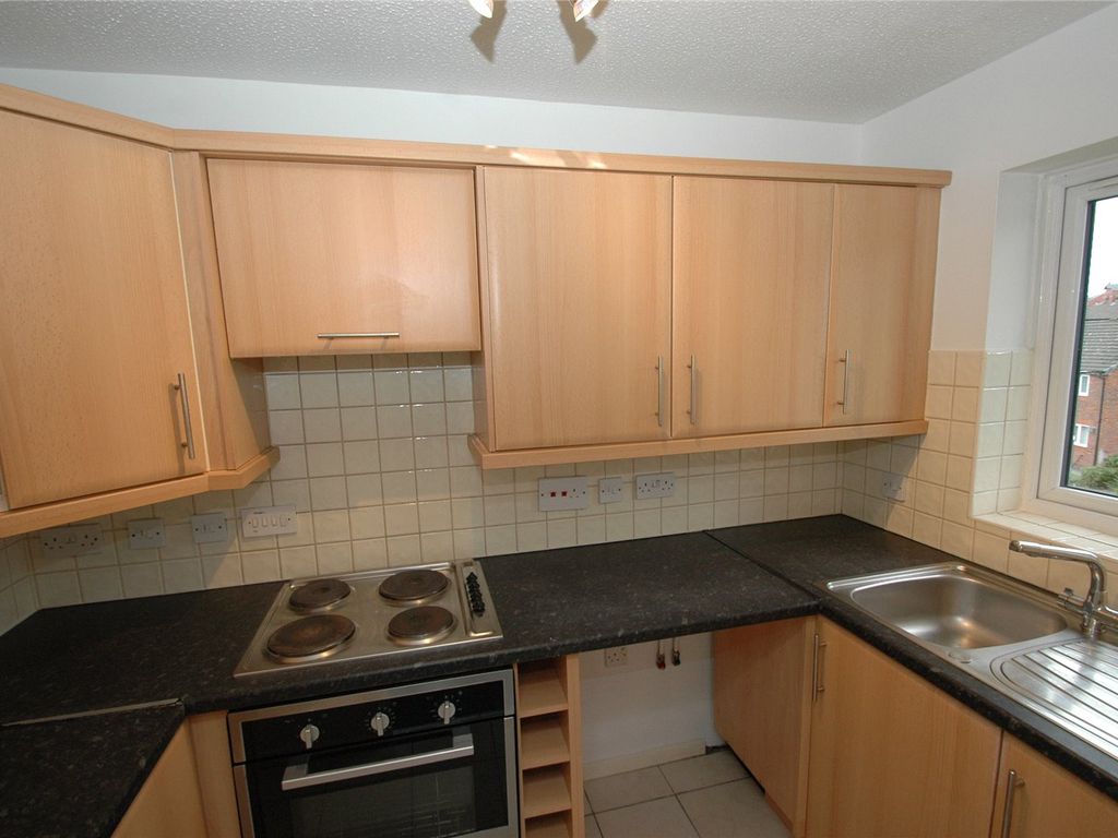 2 bed flat for sale in Wetherby Close, Chester, Cheshire CH1, £85,750
