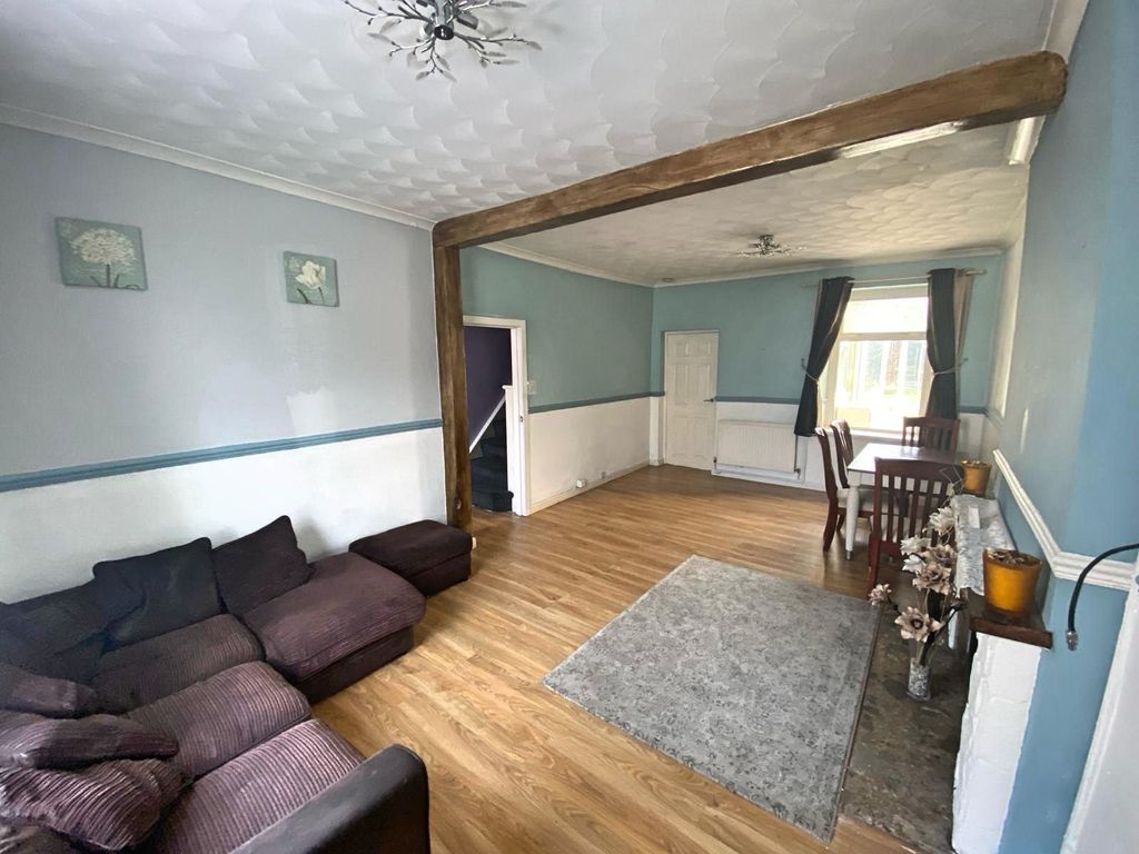 3 bed property for sale in High Street, Cwmgwrach, Neath, Neath Port Talbot. SA11, £155,000