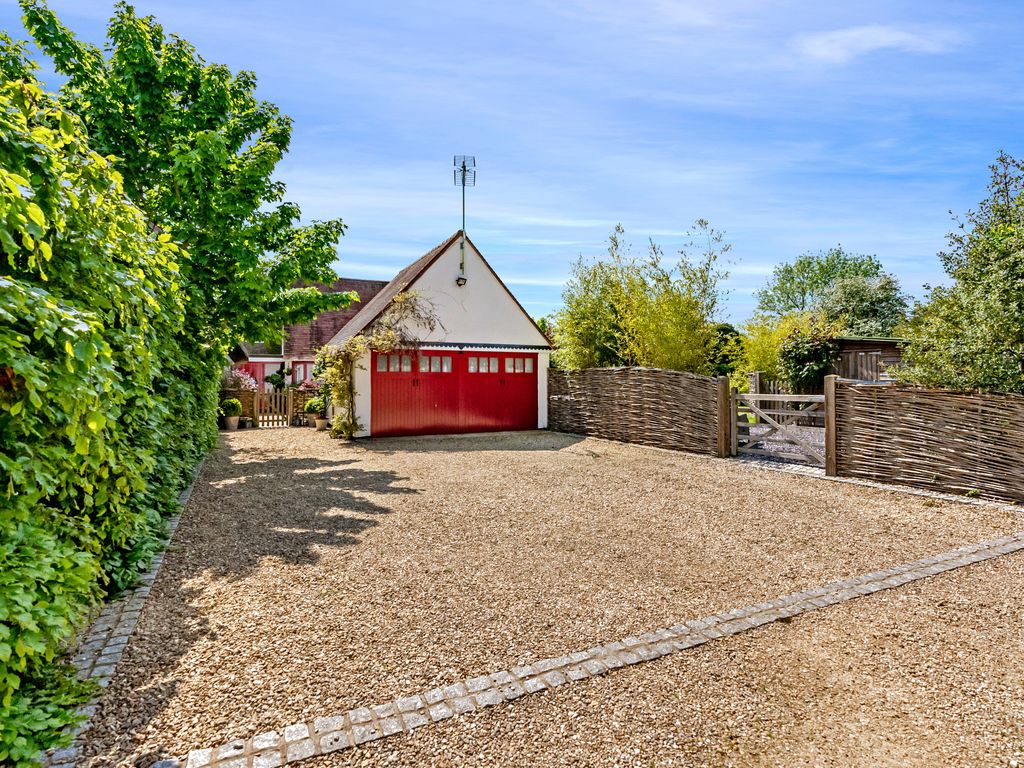 4 bed cottage for sale in High Street, Croxton, St. Neots PE19, £725,000