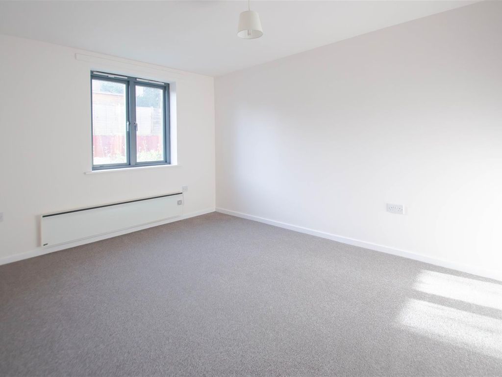 2 bed flat for sale in Camps Road, Haverhill CB9, £175,000