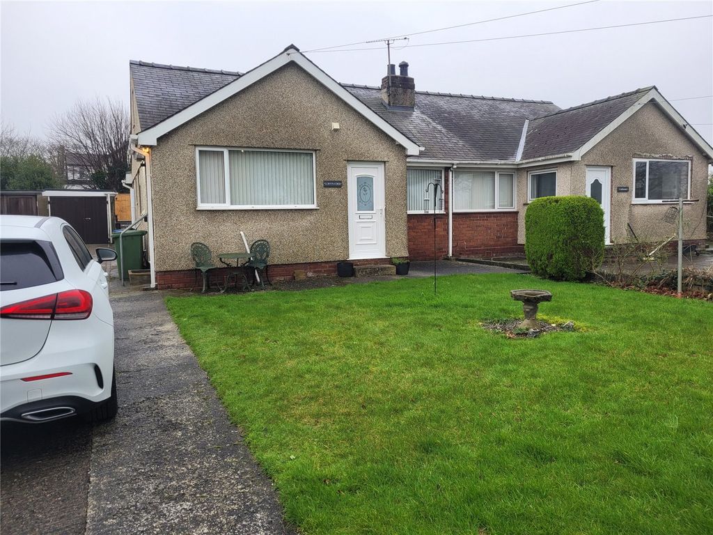 2 bed bungalow for sale in Llanberis Road, Rhosbodrual, Caernarfon, Gwynedd LL55, £225,000