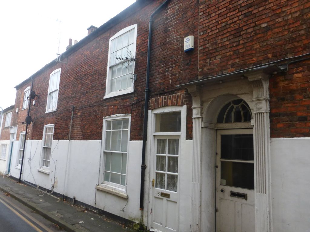2 bed terraced house to rent in John Street, Market Rasen LN8, £495 pcm