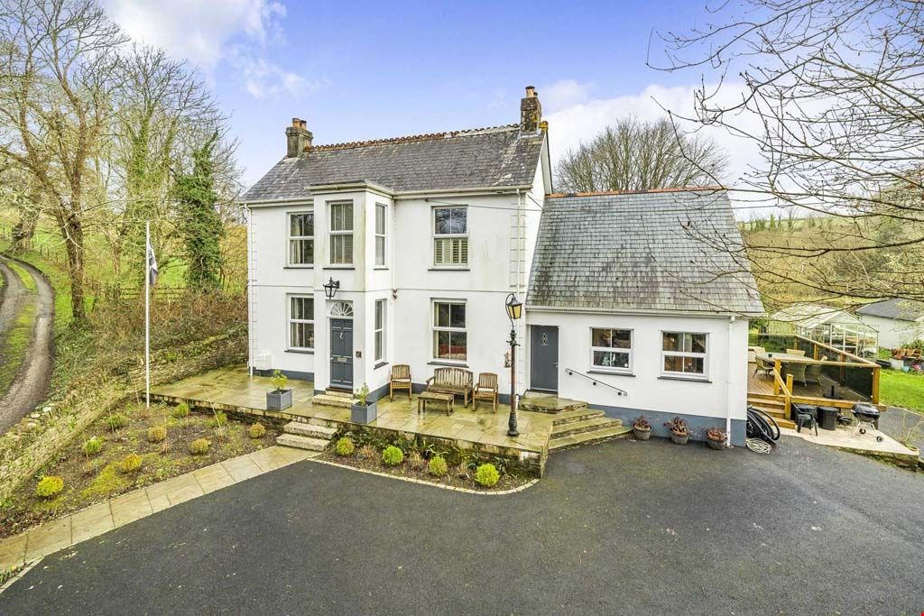 3 bed detached house for sale in Passage Lane, Fowey PL23, £1,150,000