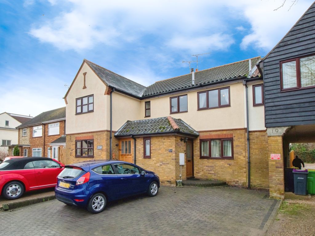 3 bed semi-detached house for sale in High Street, Great Wakering SS3, £360,000