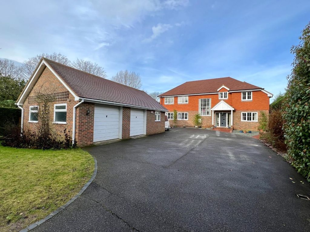 5 bed detached house for sale in Appledore, Ashford TN26, £1,350,000