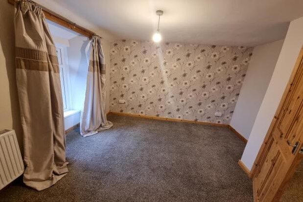 2 bed terraced house to rent in Y Brif Heol, Blaenau Ffestiniog LL41, £650 pcm