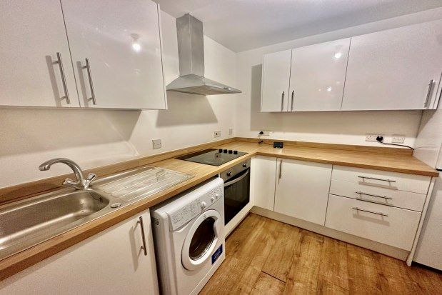 1 bed flat to rent in Mere Bank, Liverpool L17, £850 pcm
