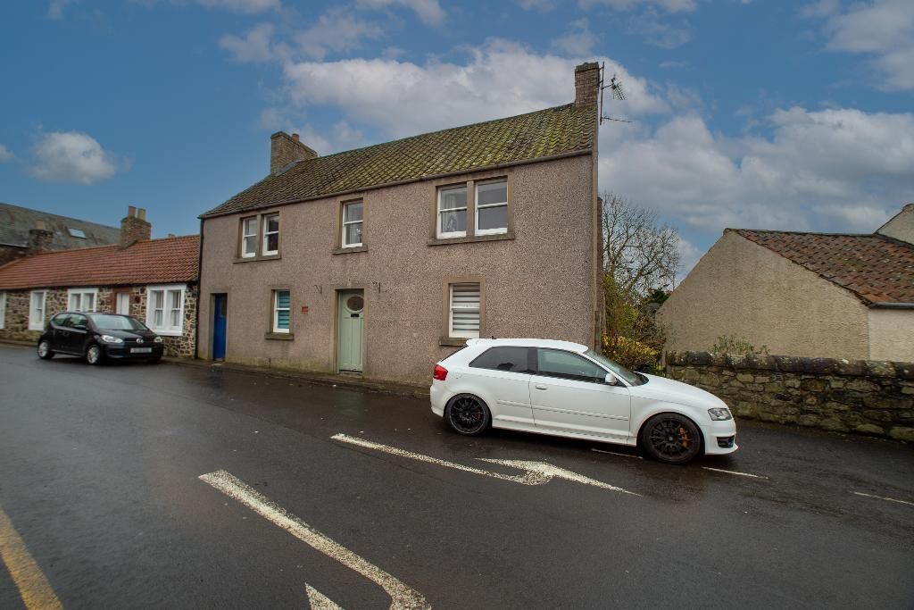 3 bed end terrace house for sale in High Street, Auchtermuchty, Fife KY14, £199,950