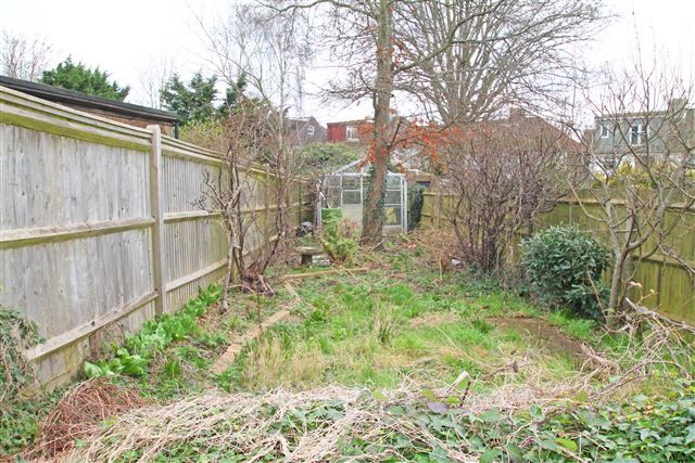 3 bed semi-detached house for sale in Poplar Avenue, Hove BN3, £400,000