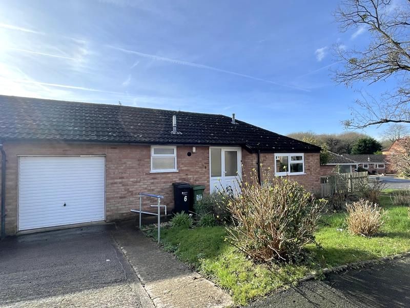2 bed detached bungalow to rent in 6 Churchill Meadow, Ledbury, Herefordshire HR8, £840 pcm
