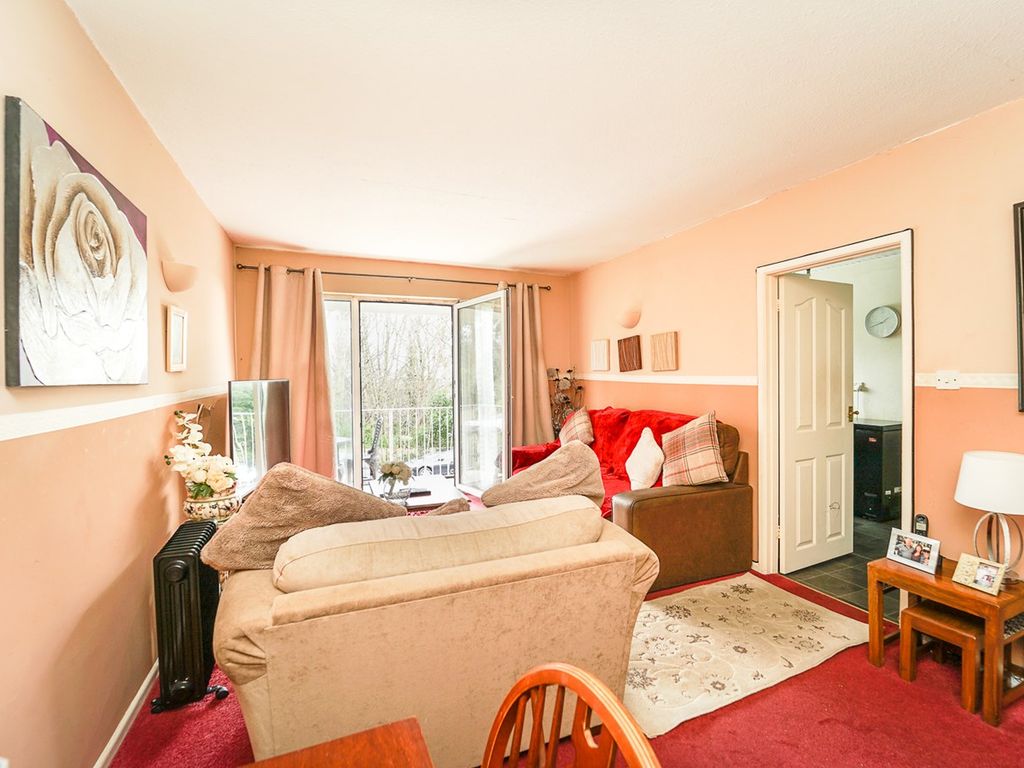 2 bed flat for sale in Upper Church Road, Weston-Super-Mare, Weston-Super-Mare BS23, £140,000