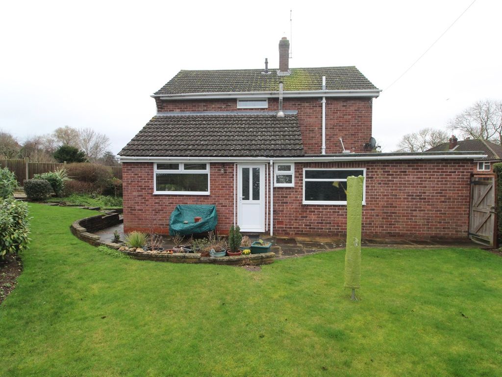 3 bed detached house for sale in Abbey Road, Enderby, Leicester LE19, £330,000