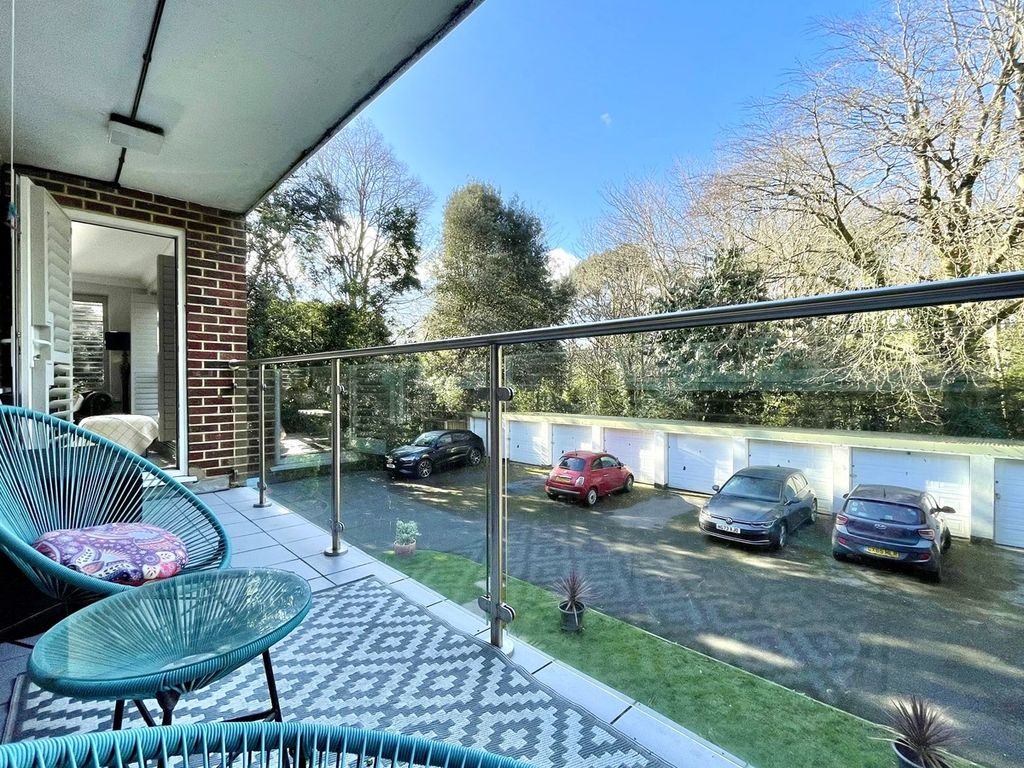2 bed flat for sale in Dean Park Road, Dean Park, Bournemouth BH1, £325,000