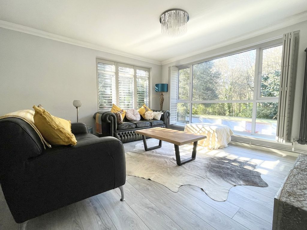 2 bed flat for sale in Dean Park Road, Dean Park, Bournemouth BH1, £325,000