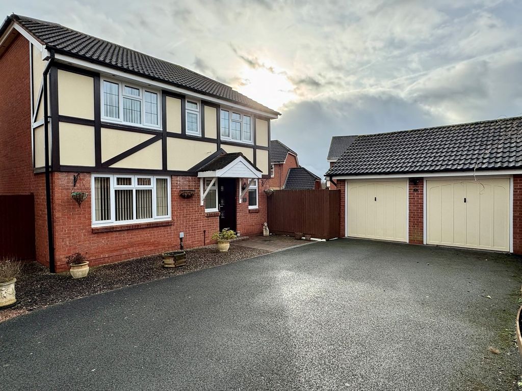 4 bed detached house for sale in Muirfield Close, Holmer, Hereford HR1, £475,000