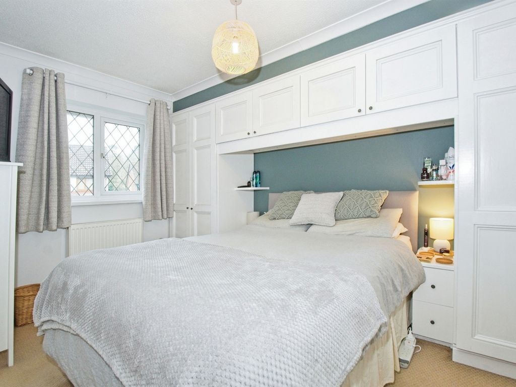 3 bed link detached house for sale in Llwyn Onn, Tyla Garw, Pontyclun CF72, £240,000