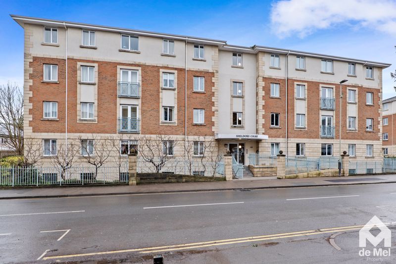 2 bed flat for sale in Sheldons Court, Winchcombe Street, Cheltenham GL52, £180,000