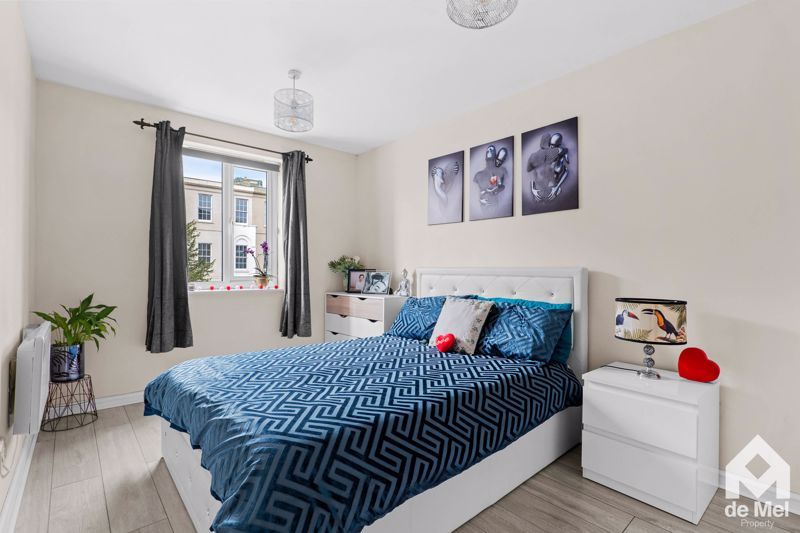 2 bed flat for sale in Sheldons Court, Winchcombe Street, Cheltenham GL52, £180,000