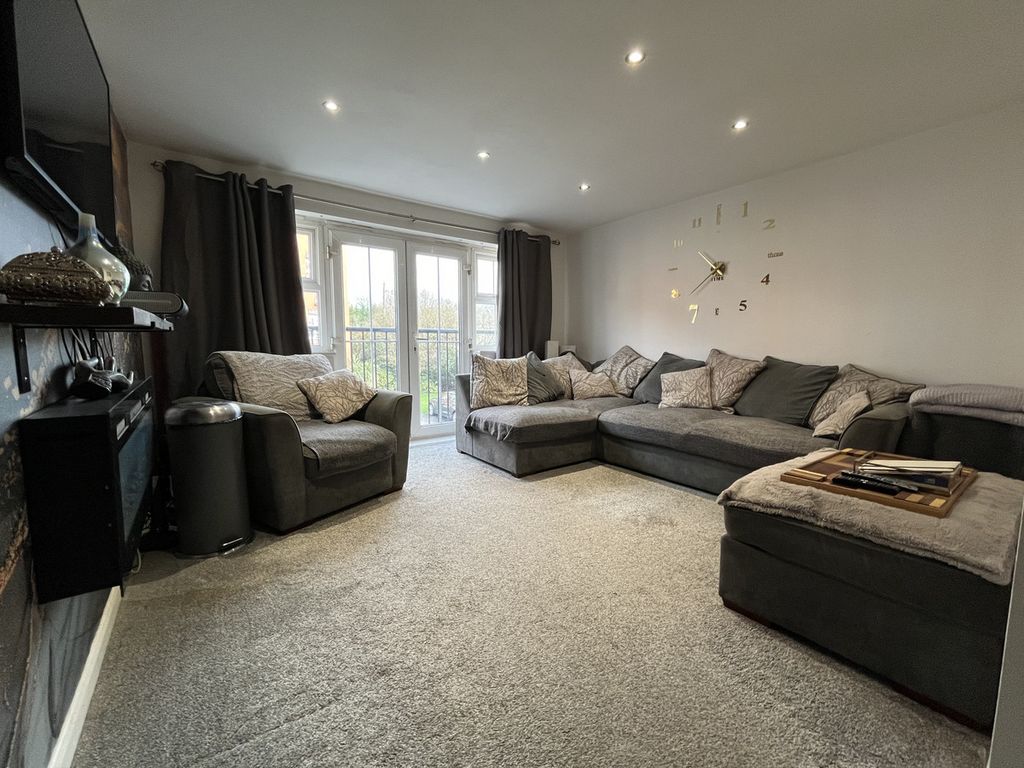 2 bed flat for sale in Cowslip Meadow, Derby DE72, £155,000
