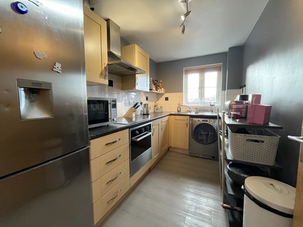 2 bed flat for sale in Cowslip Meadow, Derby DE72, £155,000