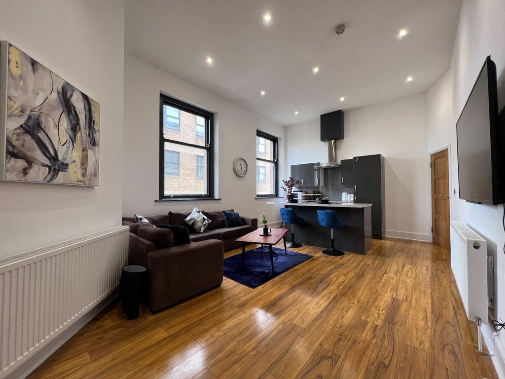 2 bed flat for sale in Regent Street, Barnsley S70, £140,000