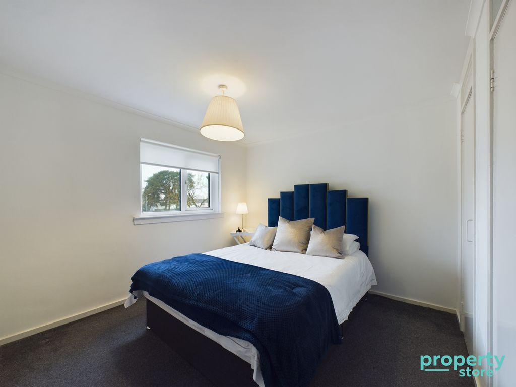 2 bed flat for sale in Mull, East Kilbride, South Lanarkshire G74, £77,000