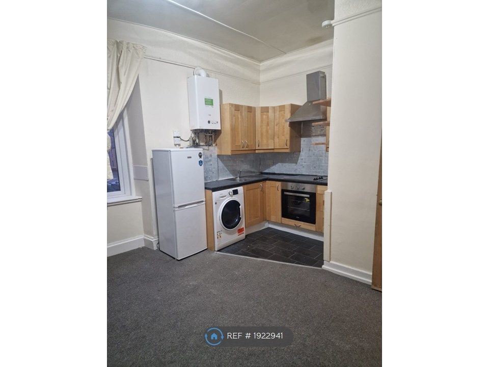 2 bed flat to rent in North Junction Street, Edinburgh EH6, £1,100 pcm