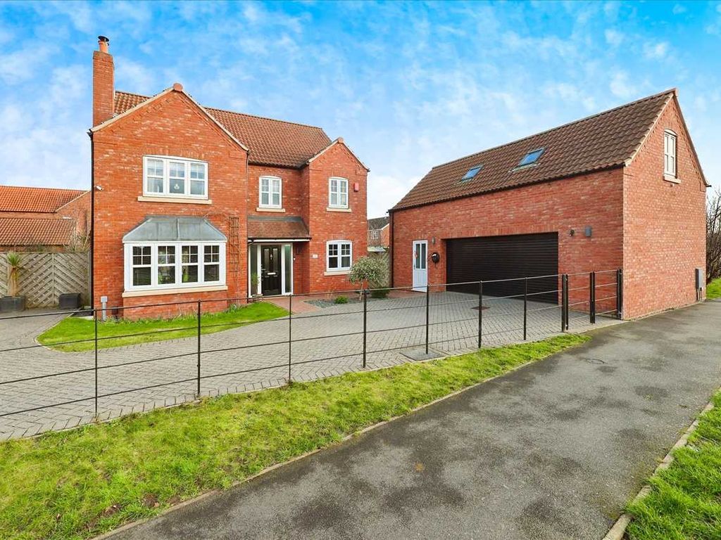 5 bed detached house for sale in Rutland Avenue, Waddington, Lincoln LN5, £500,000