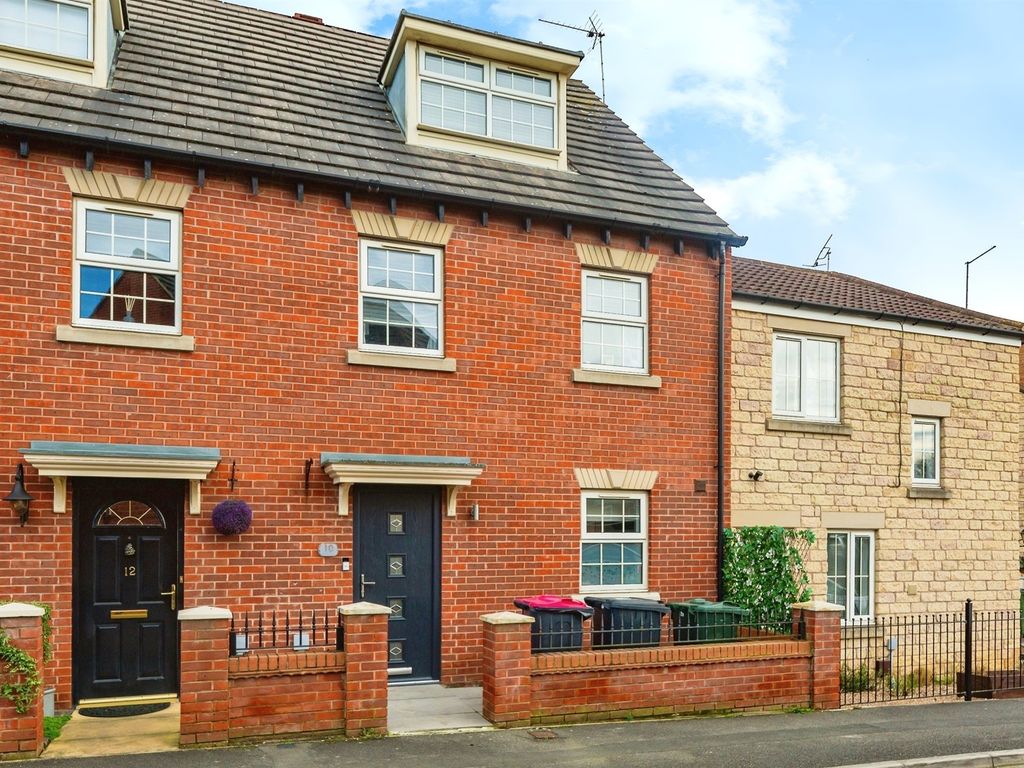 3 bed town house for sale in Blue Mans Way, Catcliffe, Rotherham S60, £210,000