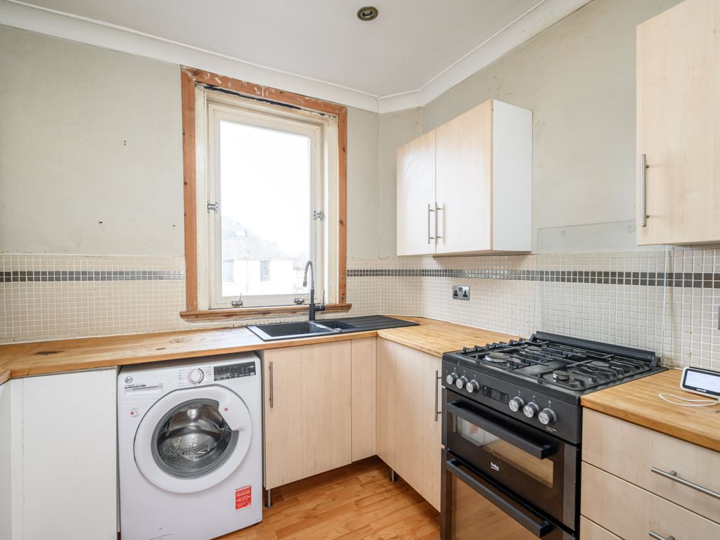 3 bed flat for sale in 18 Royston Mains Road, Edinburgh EH5, £150,000