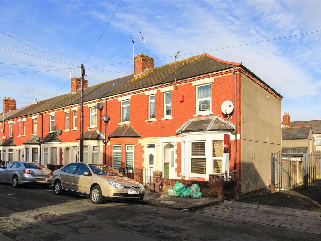 2 bed flat for sale in Dorset Street, Grangetown, Cardiff CF11, £160,000