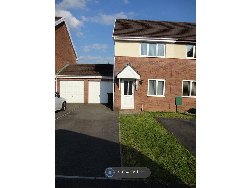 2 bed semi-detached house to rent in Priory Court, Neath SA10, £850 pcm