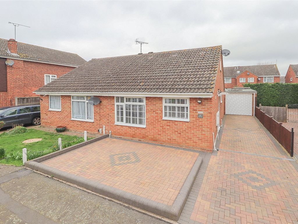 2 bed bungalow for sale in Ashby Road, Witham CM8, £335,000