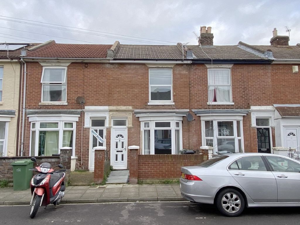 3 bed terraced house for sale in Edmund Road, Southsea PO4, £269,995