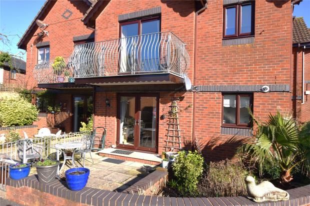 2 bed flat for sale in Raddenstile Lane, Exmouth, Devon EX8, £187,500