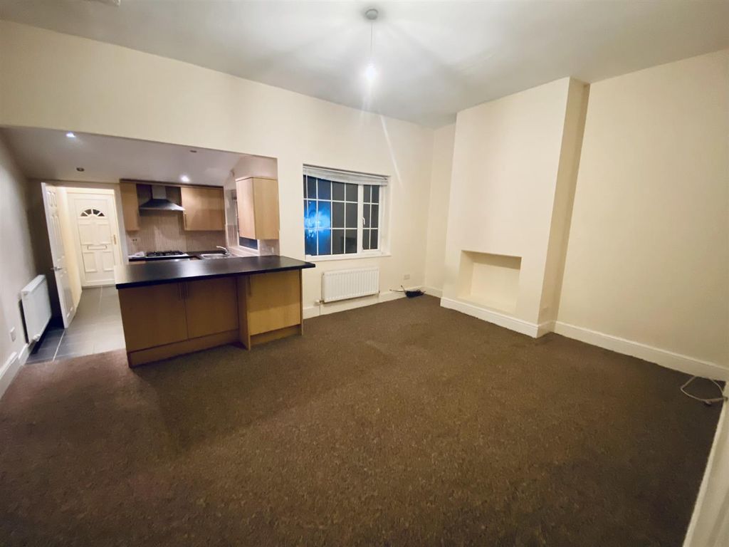 1 bed flat to rent in Green Lane, Wilmslow SK9, £750 pcm