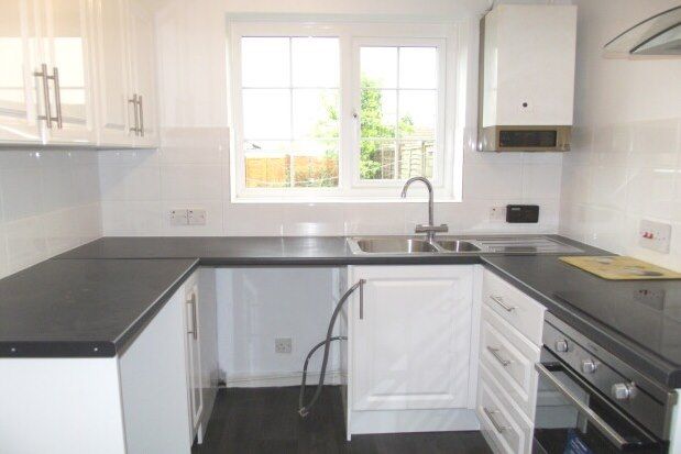 3 bed terraced house to rent in Barlavington Way, Midhurst GU29, £1,500 pcm