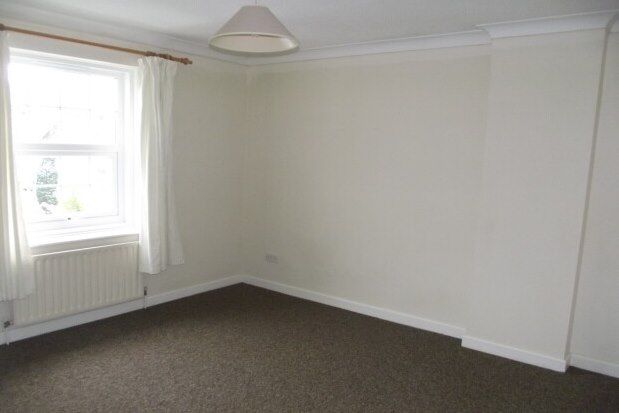 3 bed terraced house to rent in Barlavington Way, Midhurst GU29, £1,500 pcm